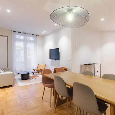 Charming - Air-conditioned And Terrace Apartment Paris