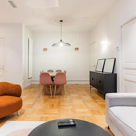 Apartment Charming - Air-conditioned And Terrace Paris
