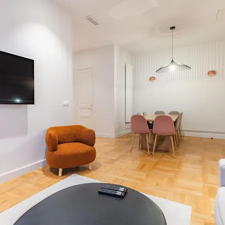Apartment Charming - Air-conditioned And Terrace *