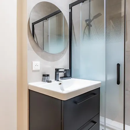Apartment Charming - Air-conditioned And Terrace *