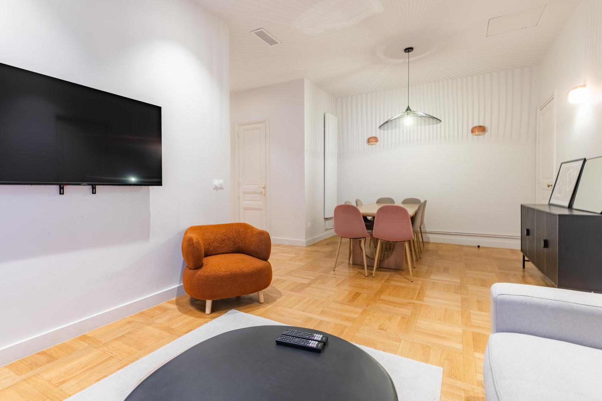 Apartment Charming - Air-conditioned And Terrace *